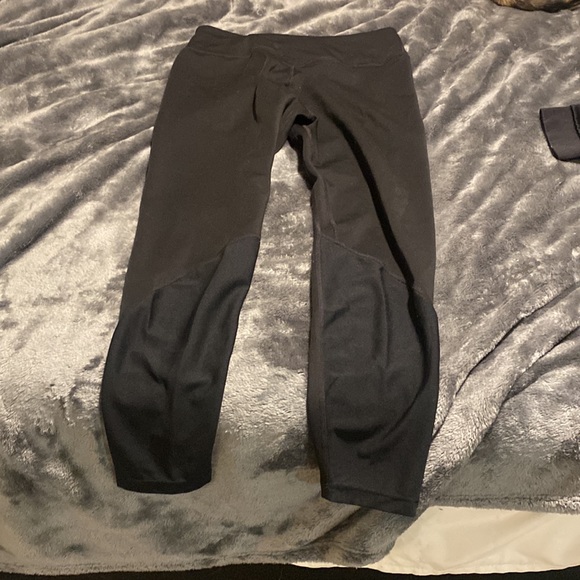 Black Nike leggings with see through mesh at the end of the legs - Picture 2 of 3